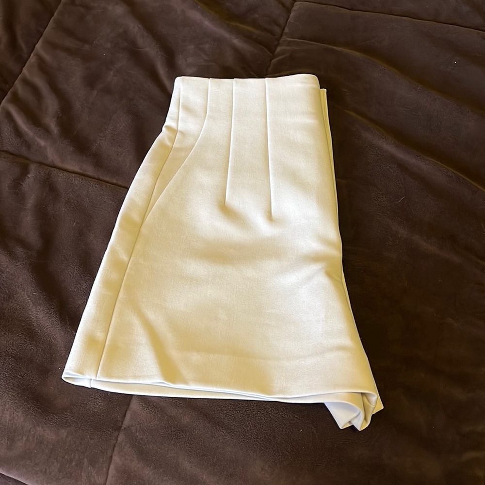 Zara Ecru shorts